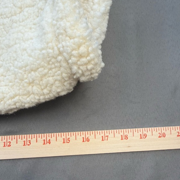 Victoria's  Secret Sherpa Tote White/Ivory Color Lined Logo EUC - Picture 5 of 7